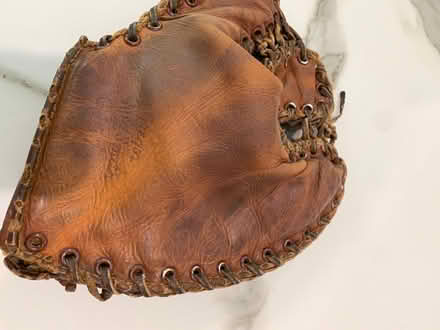 Photo of free Vintage 1940s baseball glove (Near downtown Walnut Creek) #2