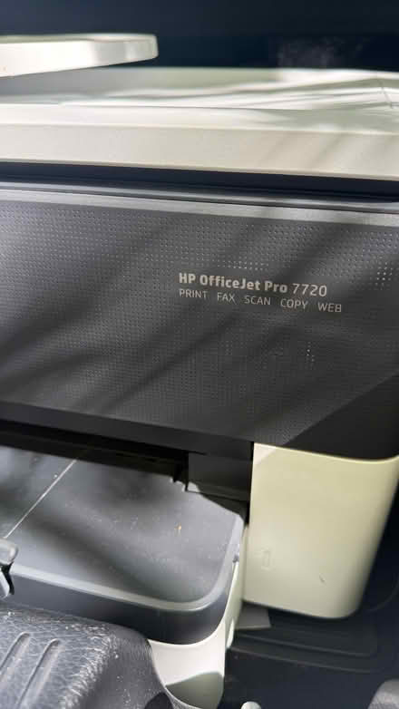 Photo of free HP office jet pro (Inkjet printer) (Townsend AL3) #2