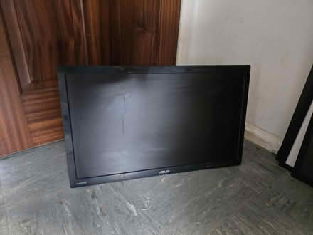 Photo of free Asus 24" monitor with a wall mount (Hooe) #1