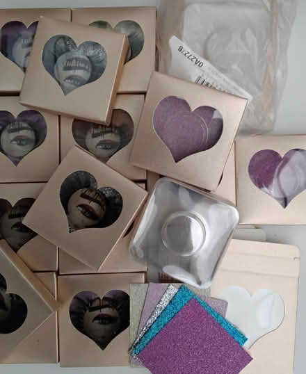 Photo of free Boxed Eyelash Sets (DA1) #3