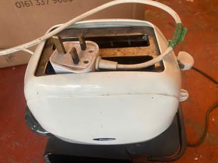 Photo of free 2 slice white toaster (Woodseats S8) #1
