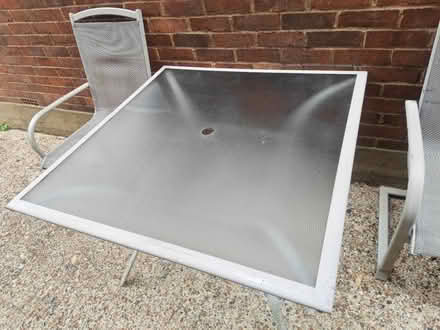 Photo of free Garden table and 4 chairs (Chessington KT9) #3