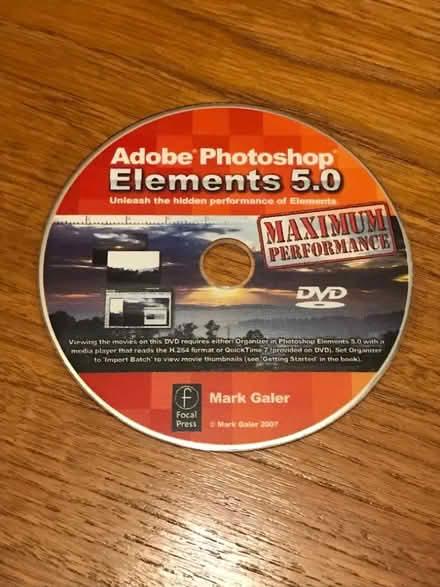 Photo of free Photoshop Elements 5 text book and resources DVD (Southport PR8) #2