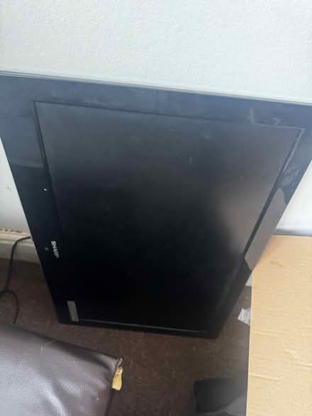 Photo of free monitor (se9 3hz) #1