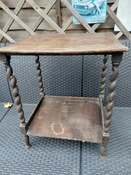 Photo of free vintage small side table (chingford E4) #1