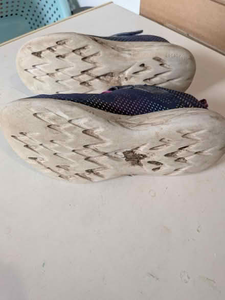 Photo of free Girls sketchers trainers 1.5 (M33) #2