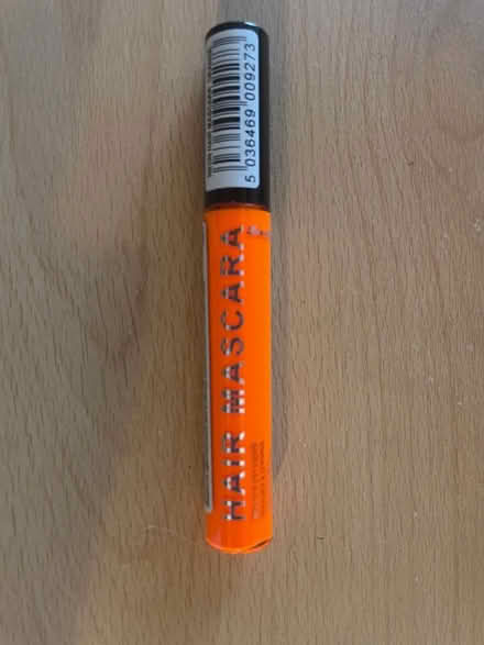 Photo of free Orange Neon Hair Mascara (Cambridge CB4) #1