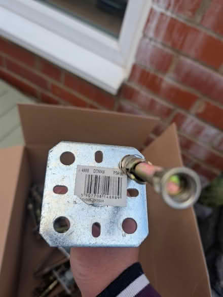 Photo of free Post supports and anchors (Gwp OX11) #2