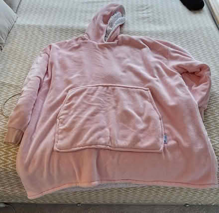 Photo of free Pink Oodie (Frinton-on-Sea CO13) #1
