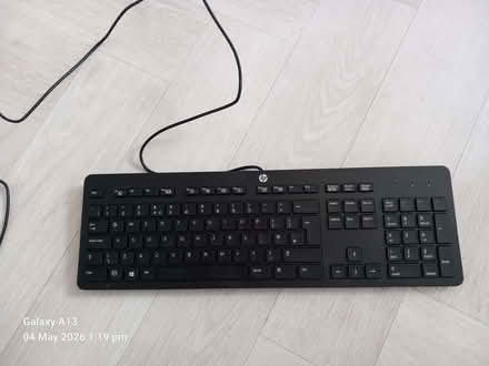 Photo of free HP (Hewlett Packard) wired USB computer keyboard (Springhill WV4) #1