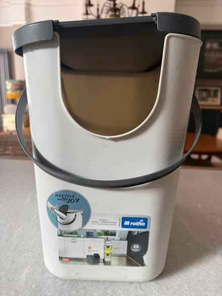 Photo of free Recycling bin (Wimbledon Park SW19) #2