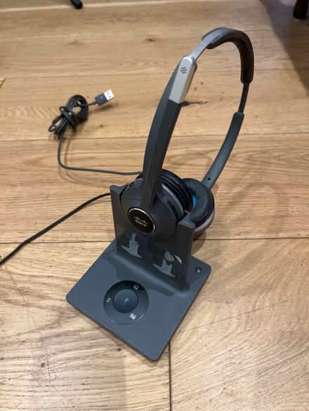 Photo of free Cisco Bluetooth headset (Summertown OX2) #1