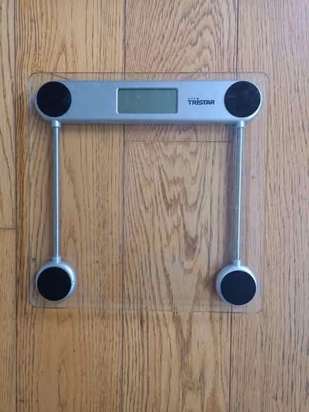 Photo of free Bothroom weight scale (White City, W12) #2