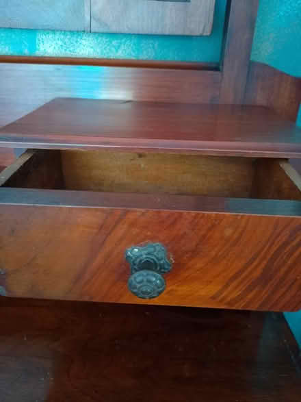 Photo of free Georgian dressing table mirror (Matlock DE4) #4