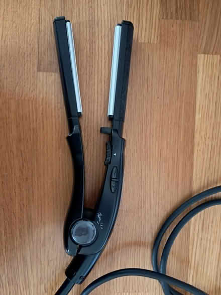 Photo of free Hair straighteners (Newtown, Reading, RG1.) #2