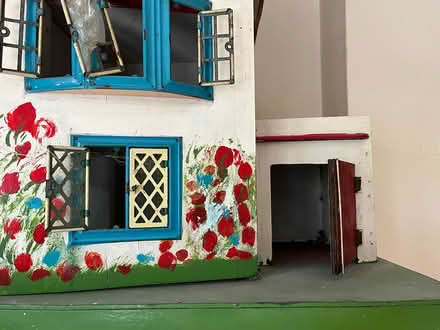 Photo of free Dolls house (Bromley BR1) #1