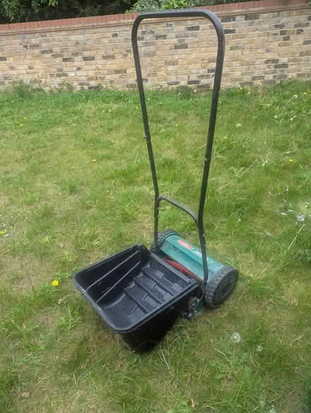 Photo of free Manual lawn mower (SW16) #1