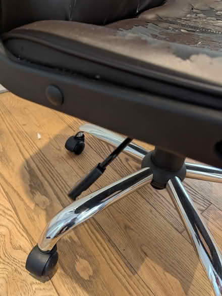 Photo of free Black office chair (Hindhead GU26) #3