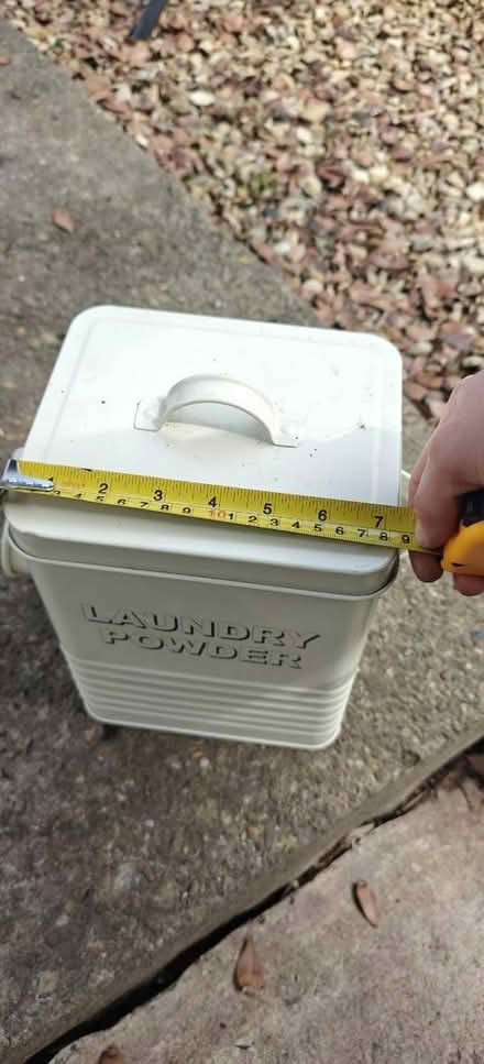 Photo of free Laundry powder tin (BS4) #2