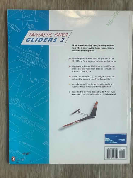 Photo of free Fantastic Paper Gliders 2 book (LE16 9) #3