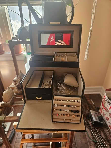 Photo of free Jewellery box (milton, derry and scottl) #2