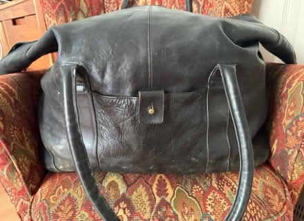 Photo of free Large leather bag working zip but broken zip grabby thing (Malvern WR14) #1