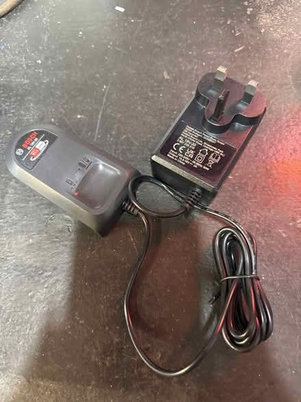 Photo of free Bosch 18v battery charger (WR4 warndon) #2
