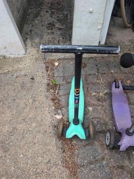 Photo of free Scooters for kids (Byfleet KT14) #2