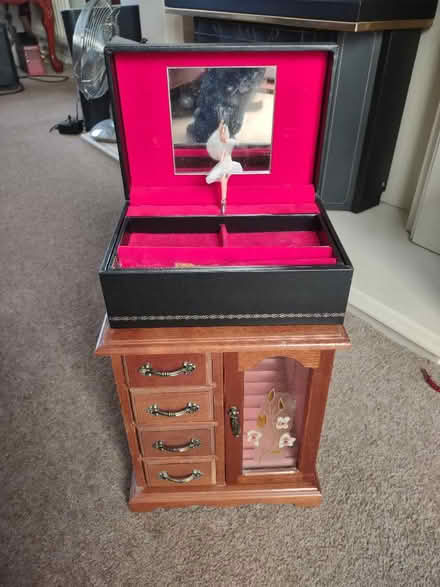 Photo of free Jewellery boxes (Hollingwood S43) #1