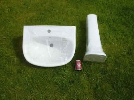 Photo of free Bathroom Washbasin / Sink / Pedastal (New Cross SY23) #2