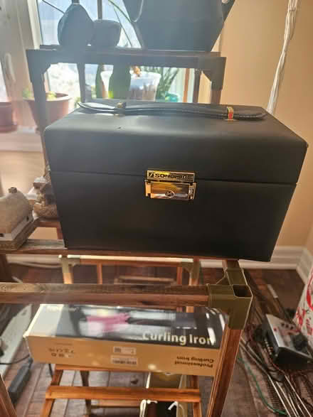 Photo of free Jewellery box (milton, derry and scottl) #1