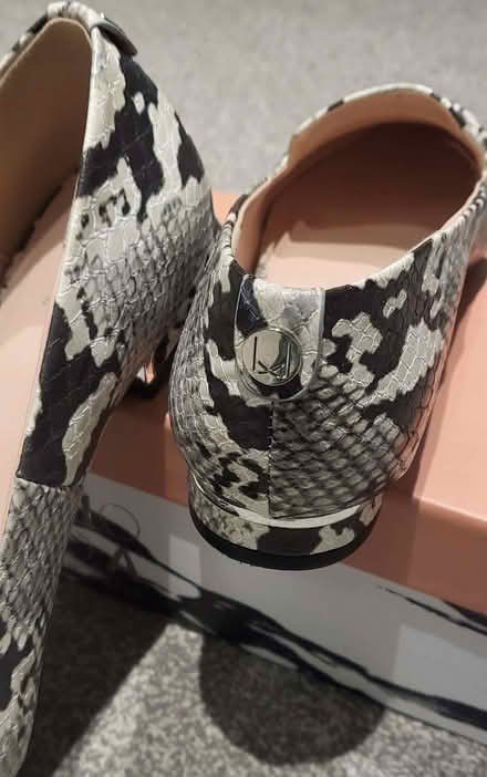 Photo of free Moda in Pelle Snakeskin Pointed Flats Size 5 (Great Billing NN3) #3
