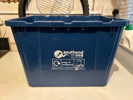 Photo of Paper refuse bins (Leigh-on-Sea SS9) #1