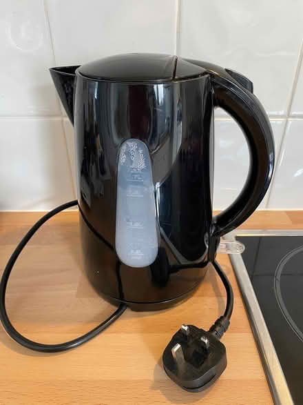 Photo of free Black electric kettle (Sanderstead) #1