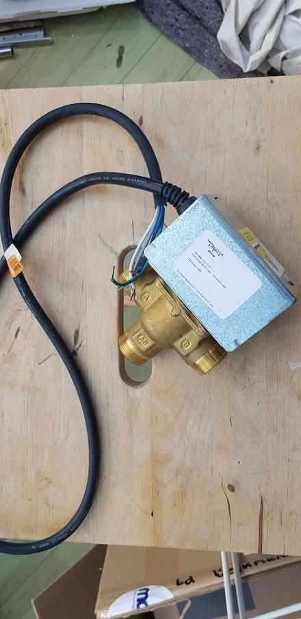 Photo of free three port motorised heating valve (Overton RG25) #1
