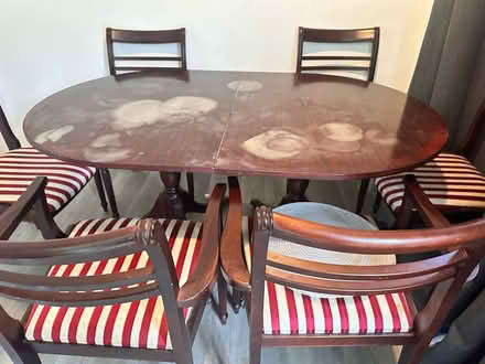 Photo of free dinetable with 6 chairs (BA2) #1