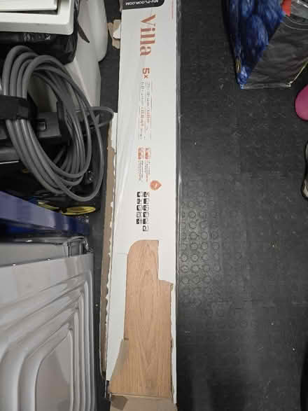 Photo of free 7x laminate flooring boards (EN5) #2
