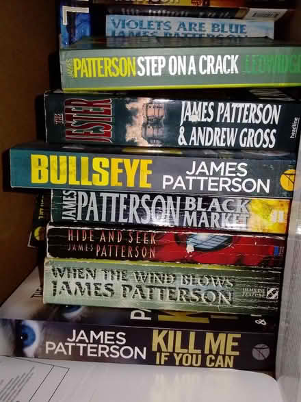 Photo of free James Patterson book (Home PO15) #3