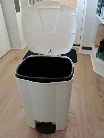Photo of free White kitchen pedal bin (Pebsham TN40) #2