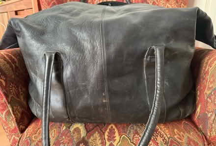 Photo of free Large leather bag working zip but broken zip grabby thing (Malvern WR14) #3