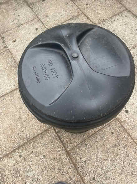 Photo of free Dustbin (Chiswick) #2