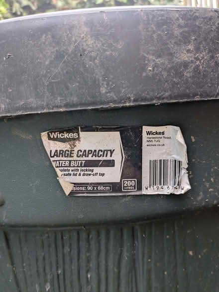 Photo of free large water butt (Haslucks Green B90) #2