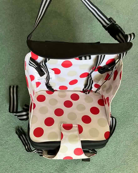 Photo of free Booster seat (child up to 15kg) (Dunfermline KY12) #1