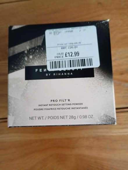 Photo of free Fenty beauty fixing powder (L14 Dovecot) #4