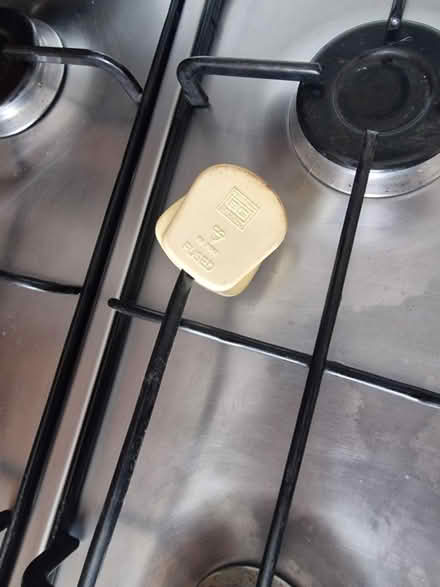 Photo of free CDR gas hob (SW16, norbury) #3