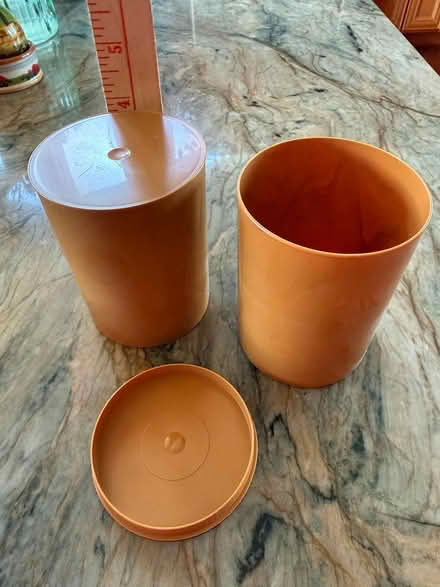Photo of free Plastic containers (Sunnyvale near Wolfe and Reed) #1