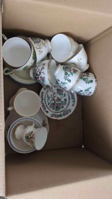 Photo of Tea cups, saucers, small bowls. For a fundraiser (Lisnahunshin BT42) #1