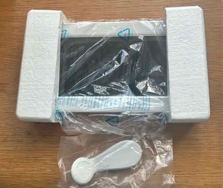 Photo of free Digital photo frame (new) (Bloomfield BA2) #2