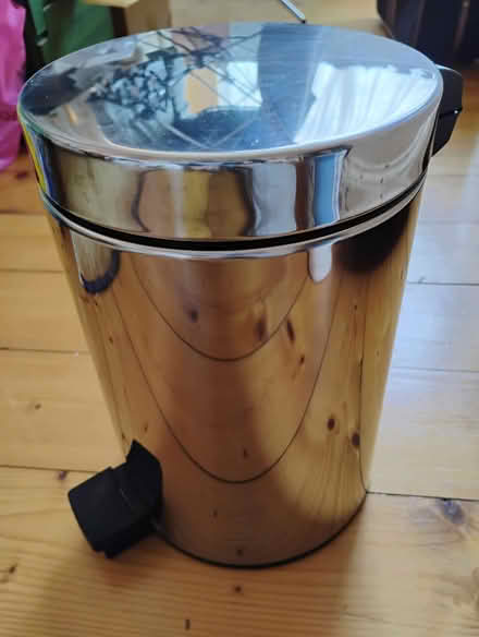 Photo of free Small pedal bin (Seafield EH7) #1