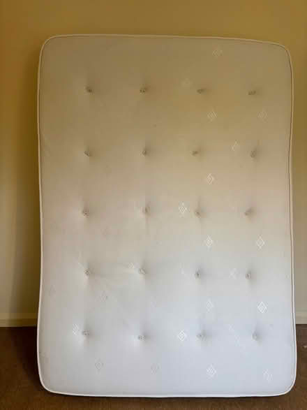 Photo of free Immaculate kingsize mattess (Mackwoth) #2